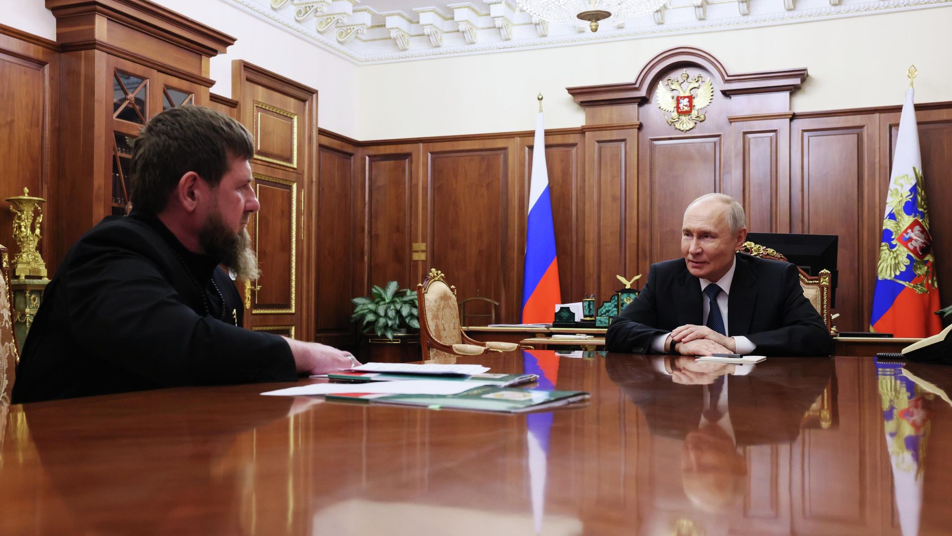 Президент РФ Владимир Путин и глава Чеченской Республики Рамзан Кадыров во время встречи - РИА Новости, 1920, 29.04.2026