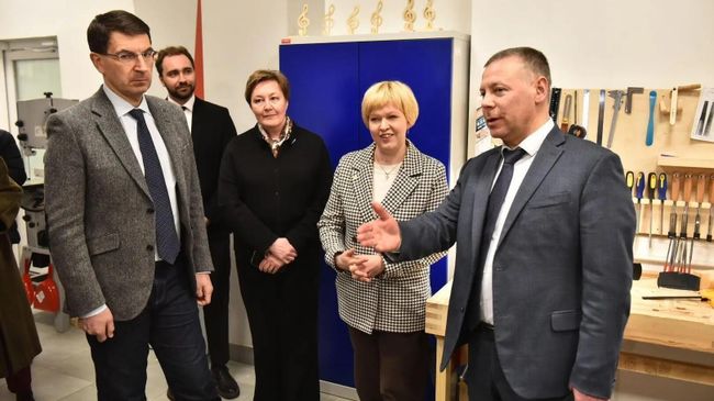 Щеголев высоко оценил работу школы скрипичного мастерства в Ярославле