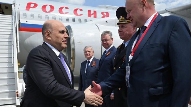  Председатель правительства РФ Михаил Мишустин на церемонии встречи в аэропорту Минеральных Вод