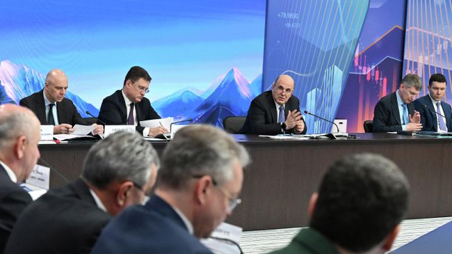 Председатель правительства РФ Михаил Мишустин проводит совещание с членами Правительственной комиссии по вопросам социально-экономического развития Северо-Кавказского федерального округа