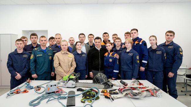 Игорь Щеголев и Андрей Воробьев посетили Дмитровский техникум в Подмосковье