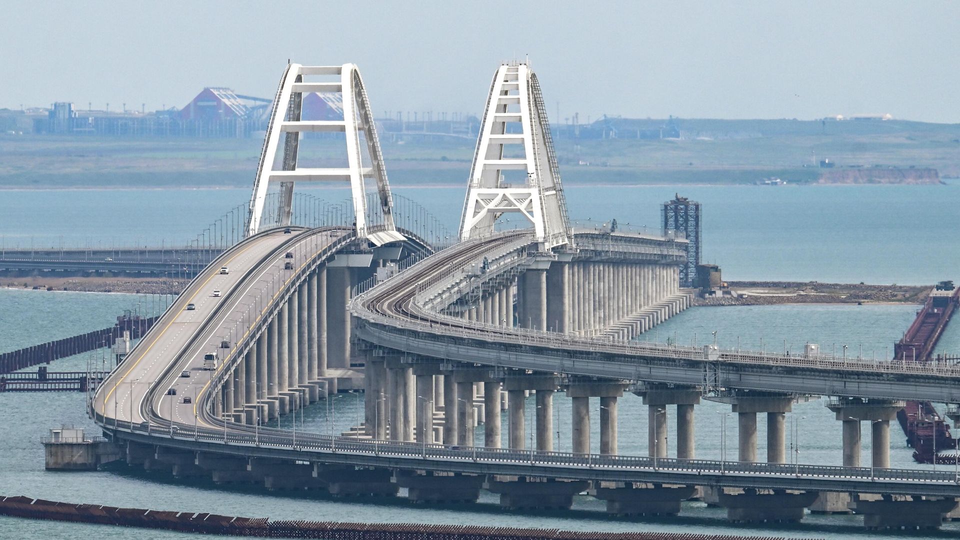 Вид на Крымский мост через Керченский пролив - РИА Новости, 1920, 30.07.2026