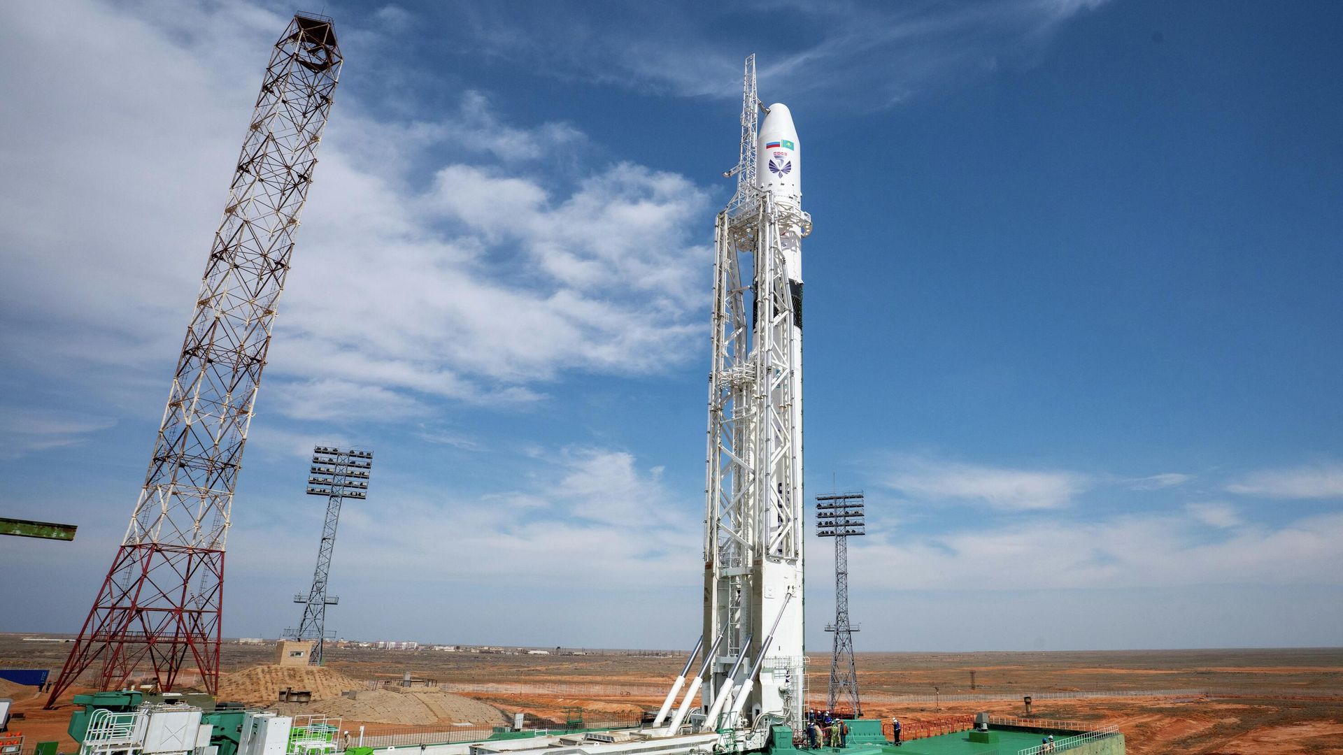 Установка ракеты Союз-5 на стартовый стол космодрома Установка ракеты Союз-5 на стартовый стол космодрома - РИА Новости, 1920, 10.05.2026