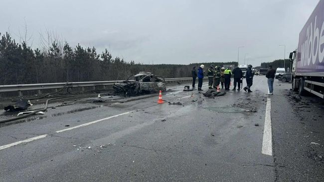 Последствия массового ДТП на ЕКАД в Екатеринбурге