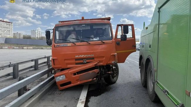 Последствия массового ДТП на МКАД