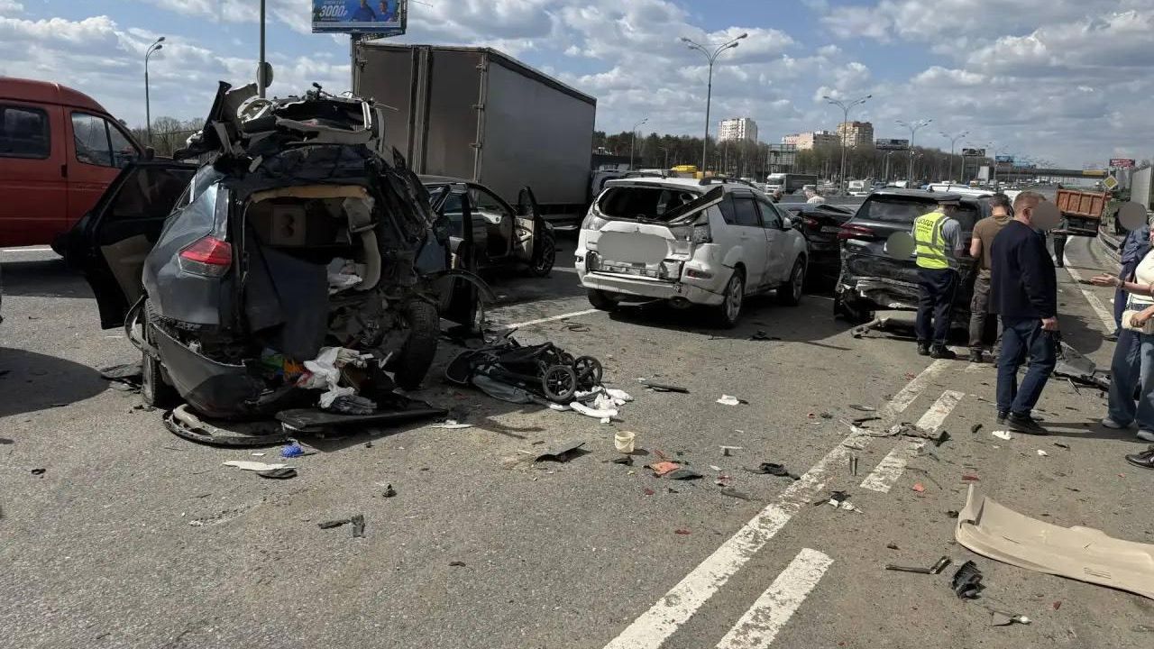 Последствия массового ДТП на МКАД Последствия массового ДТП на МКАД - РИА Новости, 1920, 04.05.2026