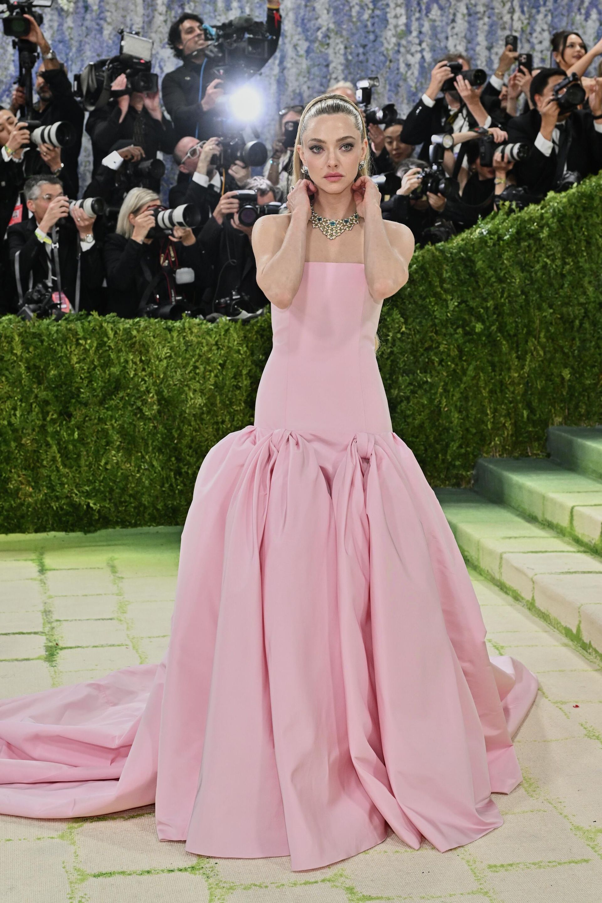 Аманда Сайфред на ковровой дорожке Met Gala 2026 в Метрополитен-музее в Нью-Йорке - РИА Новости, 1920, 24.07.2026