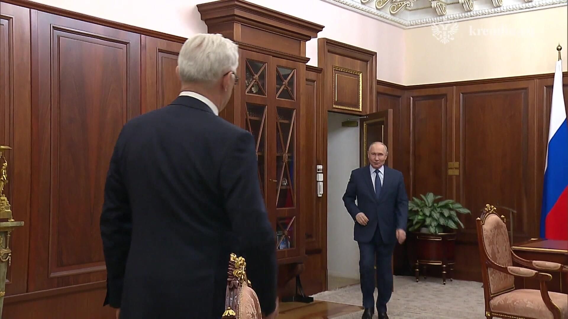 Встречи Путина с генеральным директором ПАО КамАЗ и главой Республики Мордовия Встречи Путина с генеральным директором ПАО КамАЗ и главой Республики Мордовия - РИА Новости, 1920, 05.05.2026