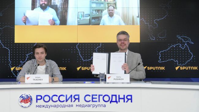 Церемония пописания меморандума о взаимопонимании между Международным информационным агентством и радио Sputnik и индийским исследовательским центром Visvaniti Foundation