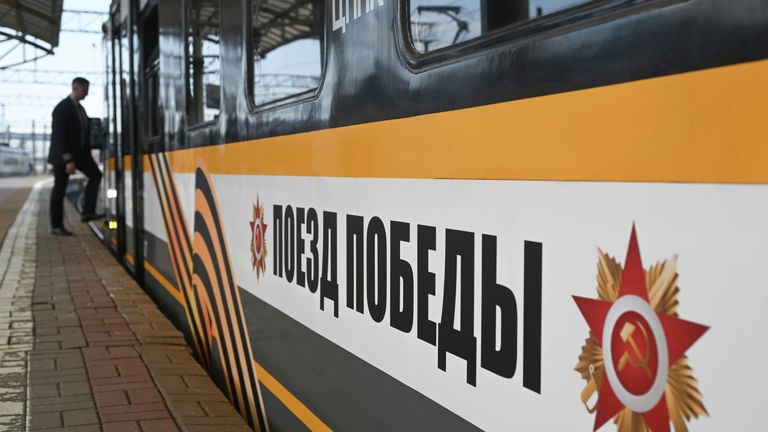 Тематический электропоезд ко Дню Победы в Москве