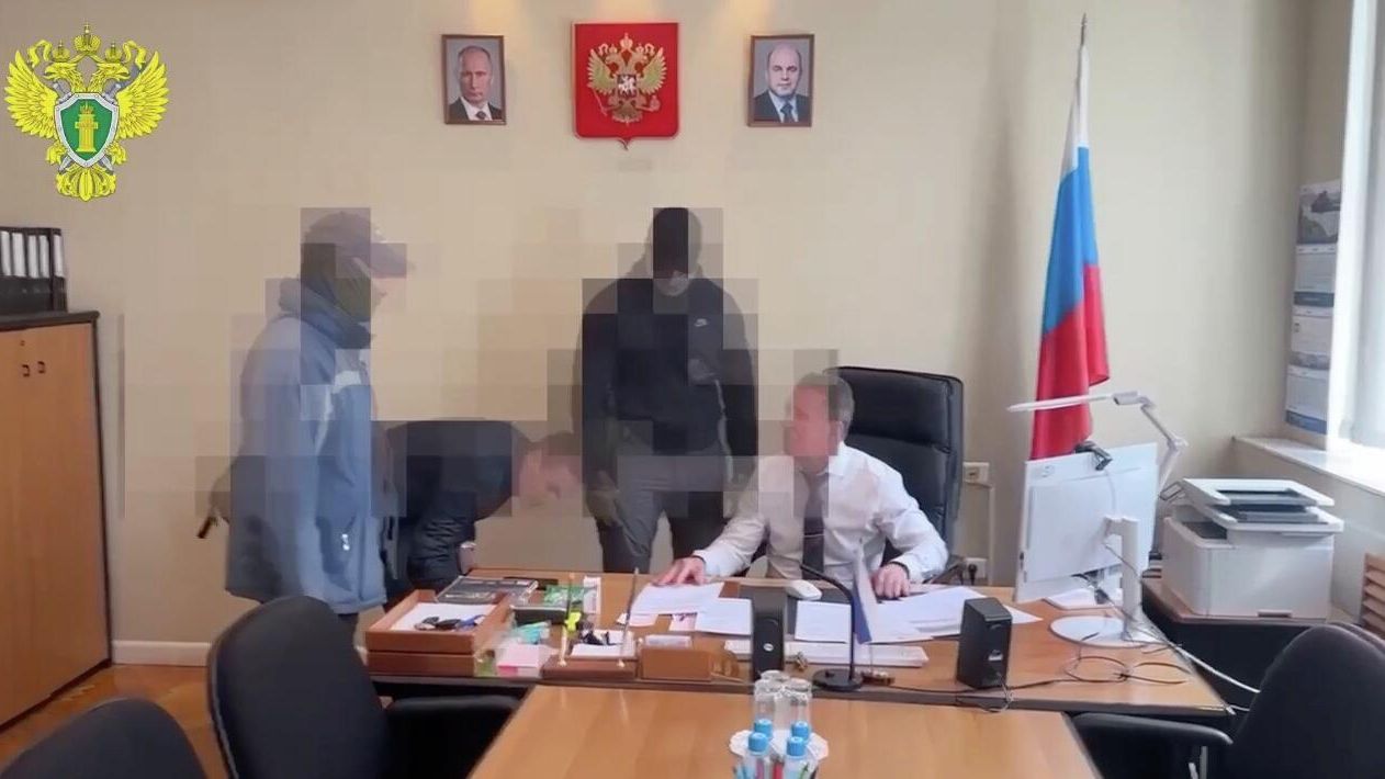 Задержание руководителя Приморского филиала ФГУП Нацрыбресурс Задержание руководителя Приморского филиала ФГУП Нацрыбресурс - РИА Новости, 1920, 06.05.2026