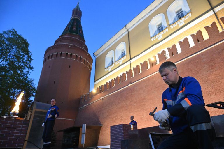 Профилактика Вечного огня в Александровском саду