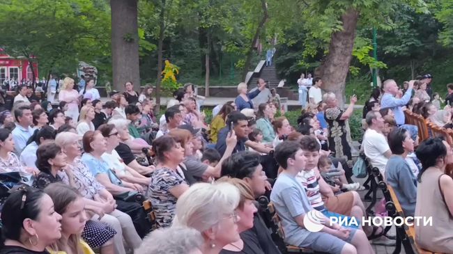 Концерт к 9 мая в Центральном парке Ташкента