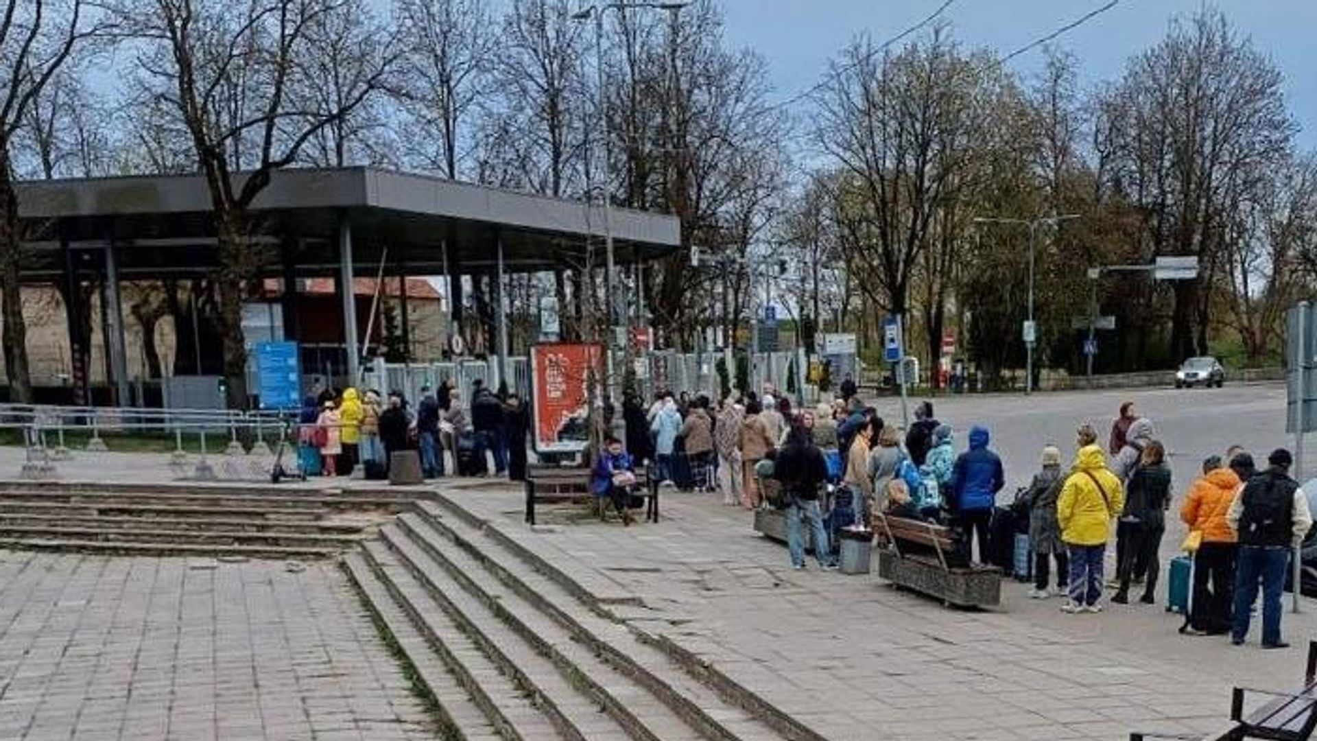 Очередь на КПП Нарва — Ивангород Очередь на КПП Нарва — Ивангород - РИА Новости, 1920, 08.05.2026