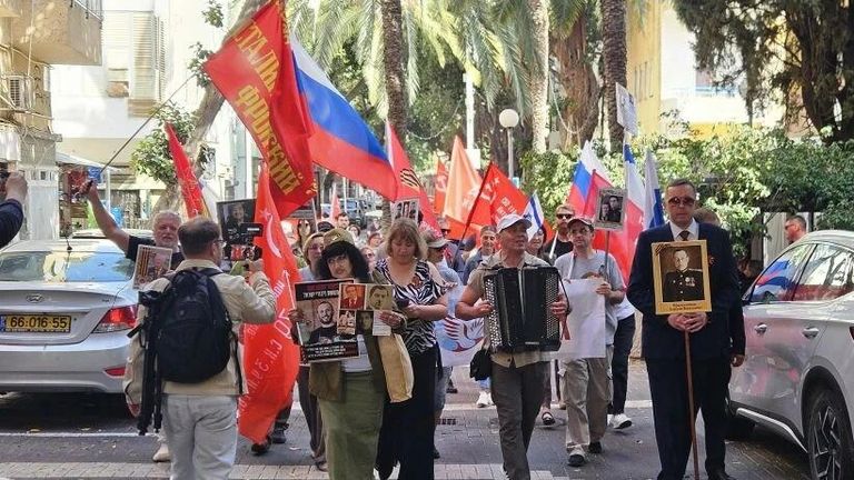 Участники акции Бессмертный полк в Хайфе, Израиль