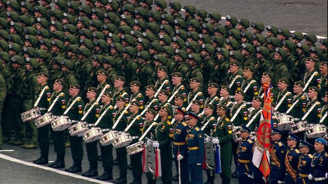 Военный парад в Москве в честь 81-й годовщины Победы в Великой Отечественной войне (стоп-кадр видео)