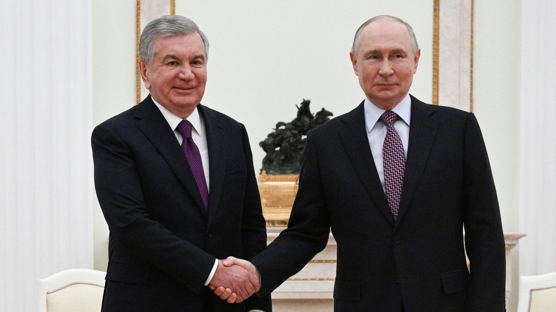 Президент РФ Владимир Путин и президент Узбекистана Шавкат Мирзиеев во время встречи - РИА Новости, 1920, 04.06.2026