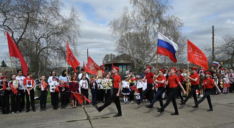 Акция Бессмертный полк в селе Большие сыры Красноярского края Акция Бессмертный полк в селе Большие сыры Красноярского края