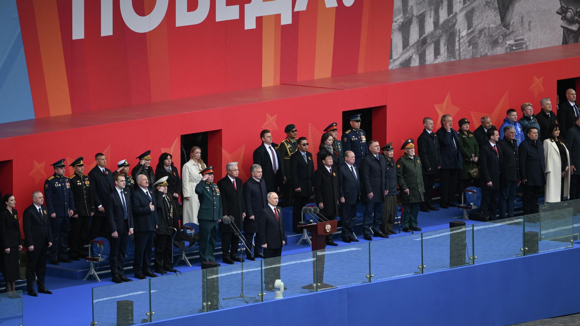 Президент РФ Владимир Путин на военном параде в Москве в честь 81-й годовщины Победы в Великой Отечественной войне - РИА Новости, 1920, 09.05.2026