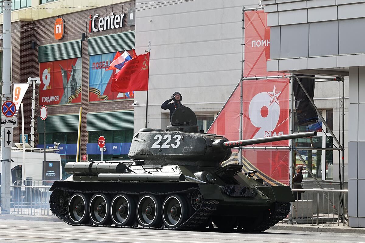 Парад в честь 81-й годовщины Победы в Великой Отечественной войне на площади Победы в Калининграде Парад в честь 81-й годовщины Победы в Великой Отечественной войне на площади Победы в Калининграде - РИА Новости, 1920, 09.05.2026