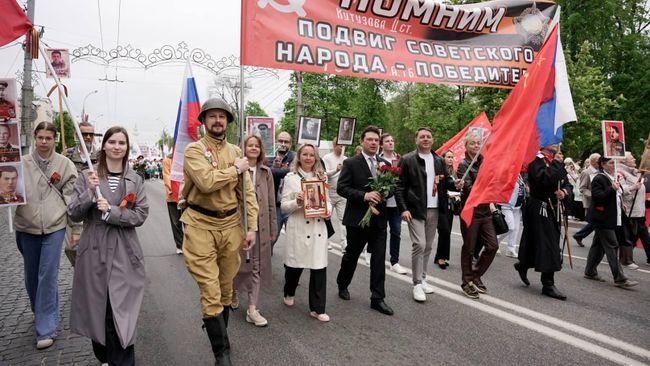 Шествие Бессмертного полка в Гомеле