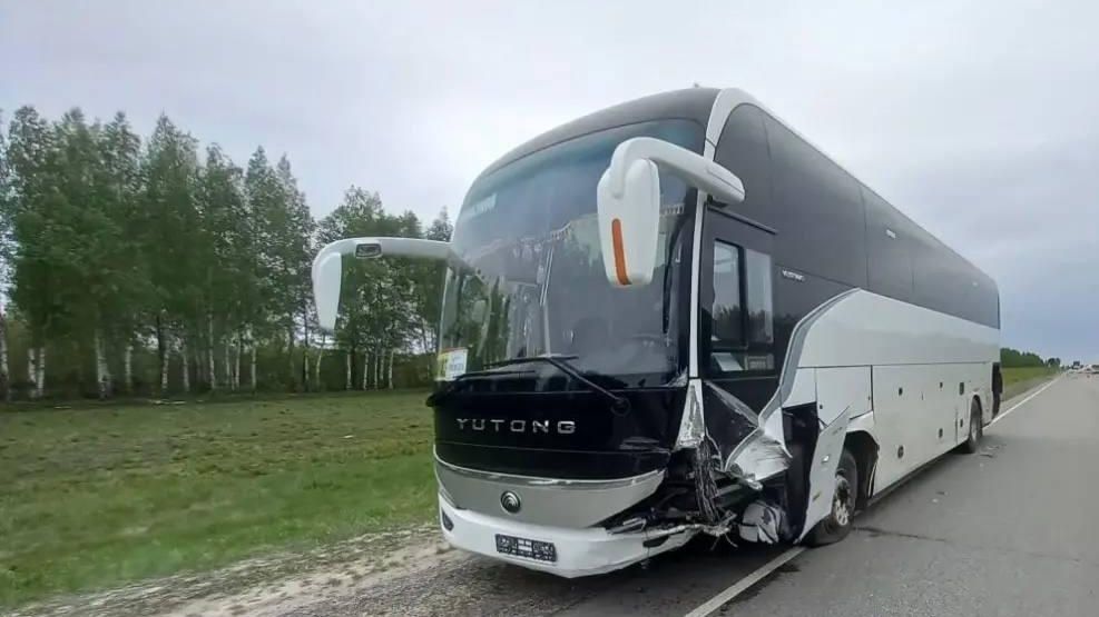 Последствия ДТП с участием автобуса на федеральной трассе Нижний Новгород – Саратов в Пензенской области - РИА Новости, 1920, 10.05.2026