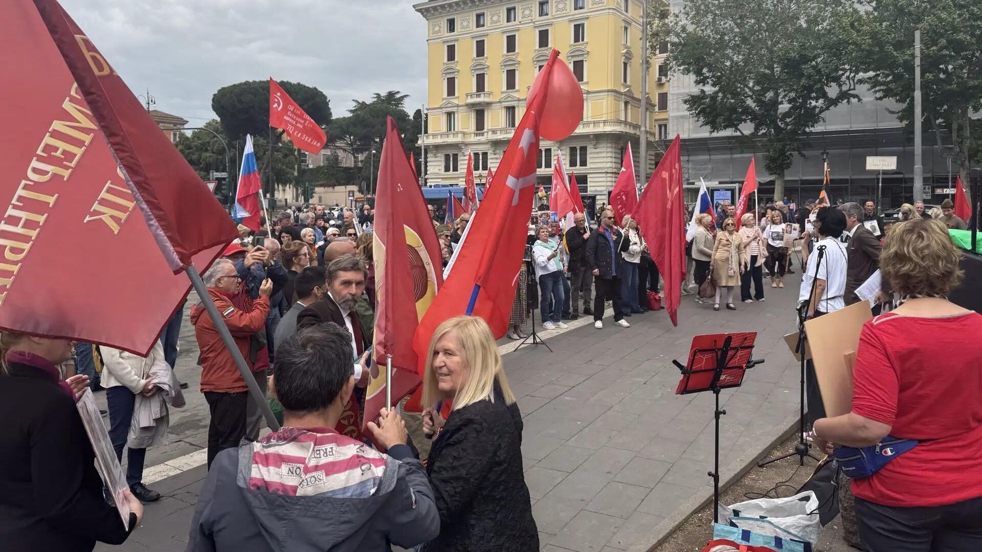 Акция Бессмертный полк в Риме Акция Бессмертный полк в Риме - РИА Новости, 1920, 10.05.2026
