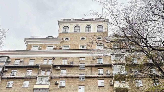 Дом 17 корпус 2 на улице Куусинена в Москве