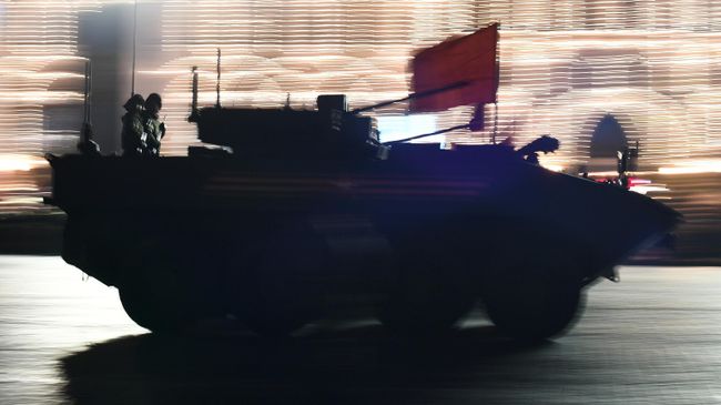 Бронетранспортер Бумеранг с боевым модулем К-16 
