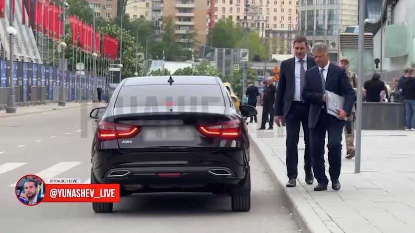 Президент АвтоВАЗа Максим Соколов уехал со съезда Союза машиностроителей на Lada Aura Президент АвтоВАЗа Максим Соколов уехал со съезда Союза машиностроителей на Lada Aura - РИА Новости, 1920, 14.05.2026