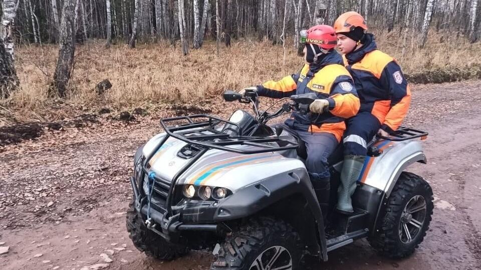Спасатели Красноярского поисково-спасательного отряда работают в районе пропажи семьи Усольцевых - РИА Новости, 1920, 16.09.2026