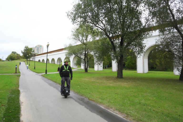 Ростокинский акведук в Москве.