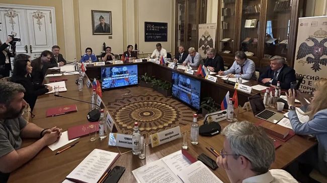 Первое заседание российско-кыргызского экспертно-консультативного совета по истории в штаб-квартире РВИО