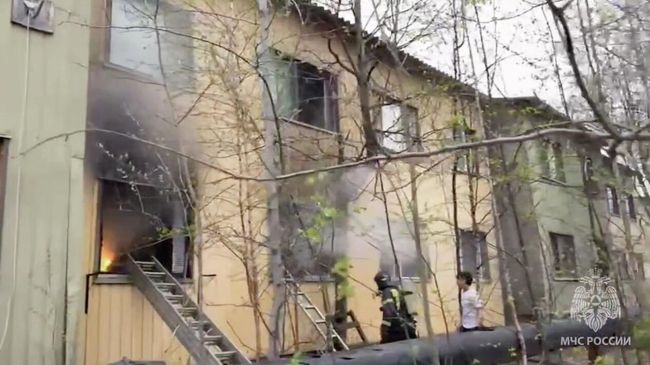Пожар в многоквартирном доме в Пыть-Яхе в Ханты-Мансийском автономном округе