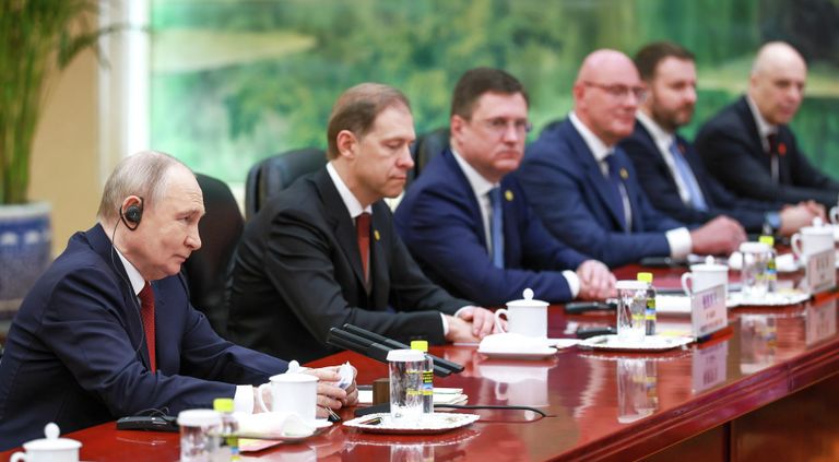 Президент России Владимир Путин в Доме народных собраний в Пекине Президент России Владимир Путин в Доме народных собраний в Пекине