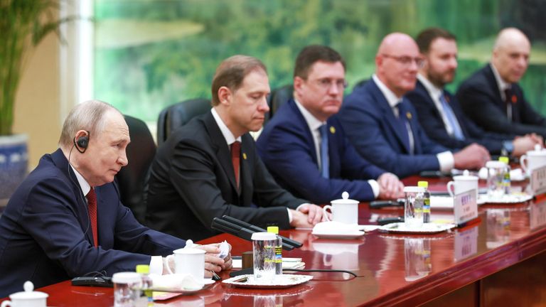 Президент России Владимир Путин в Доме народных собраний в Пекине Президент России Владимир Путин в Доме народных собраний в Пекине