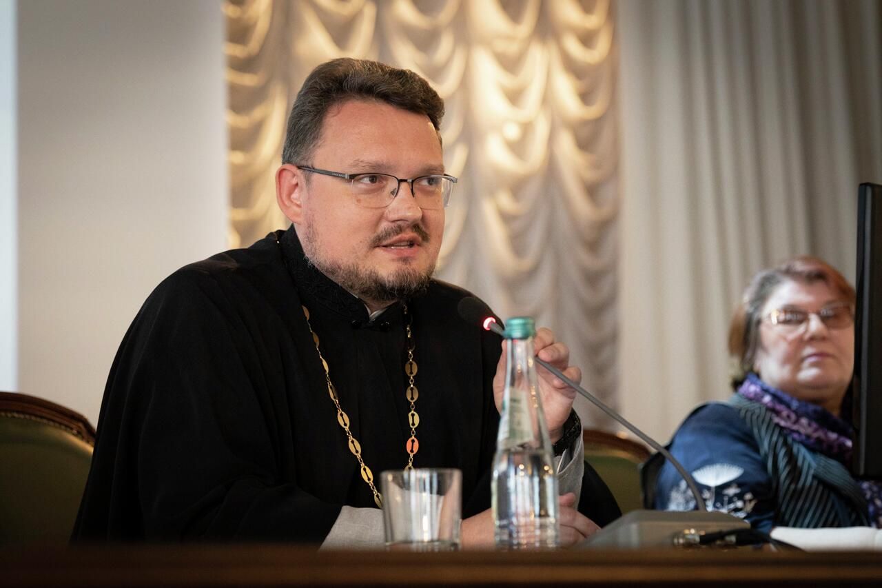 Участники второй встречи всероссийского практико-ориентированного семинара Традиционные религии в информационной политике высшей школы в Московской духовной академии Участники второй встречи всероссийского практико-ориентированного семинара Традиционные религии в информационной политике высшей школы в Московской духовной академии - РИА Новости, 1920, 20.05.2026