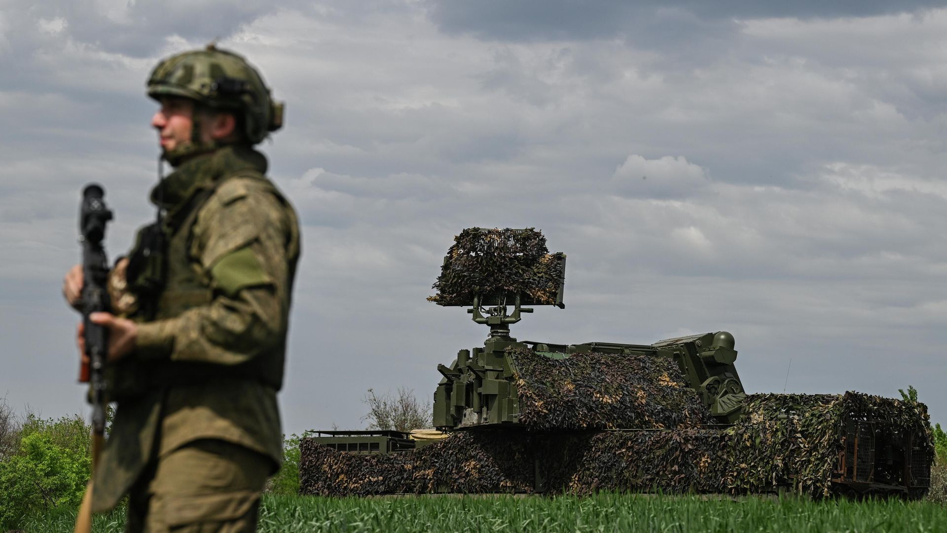 Боевое дежурство расчета ЗРК Тор-М2 в зоне СВО Боевое дежурство расчета ЗРК Тор-М2 в зоне СВО - РИА Новости, 1920, 01.07.2026