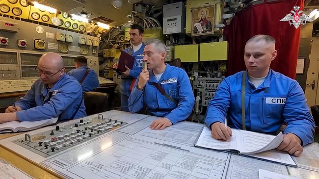 Экипаж атомной подлодки в рамках учений выполнил пуск ракеты Синева