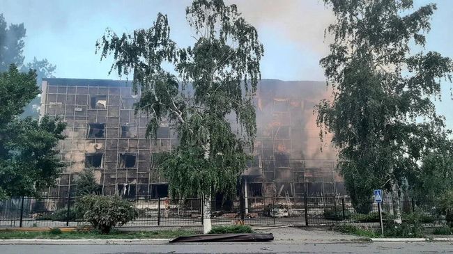 Последствия удара ВСУ в Старобельске в ЛНР