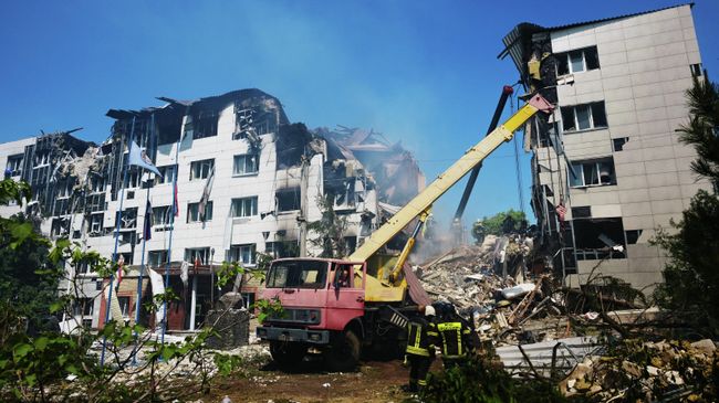 Последствия беспилотной атаки ВСУ в Старобельске, ЛНР