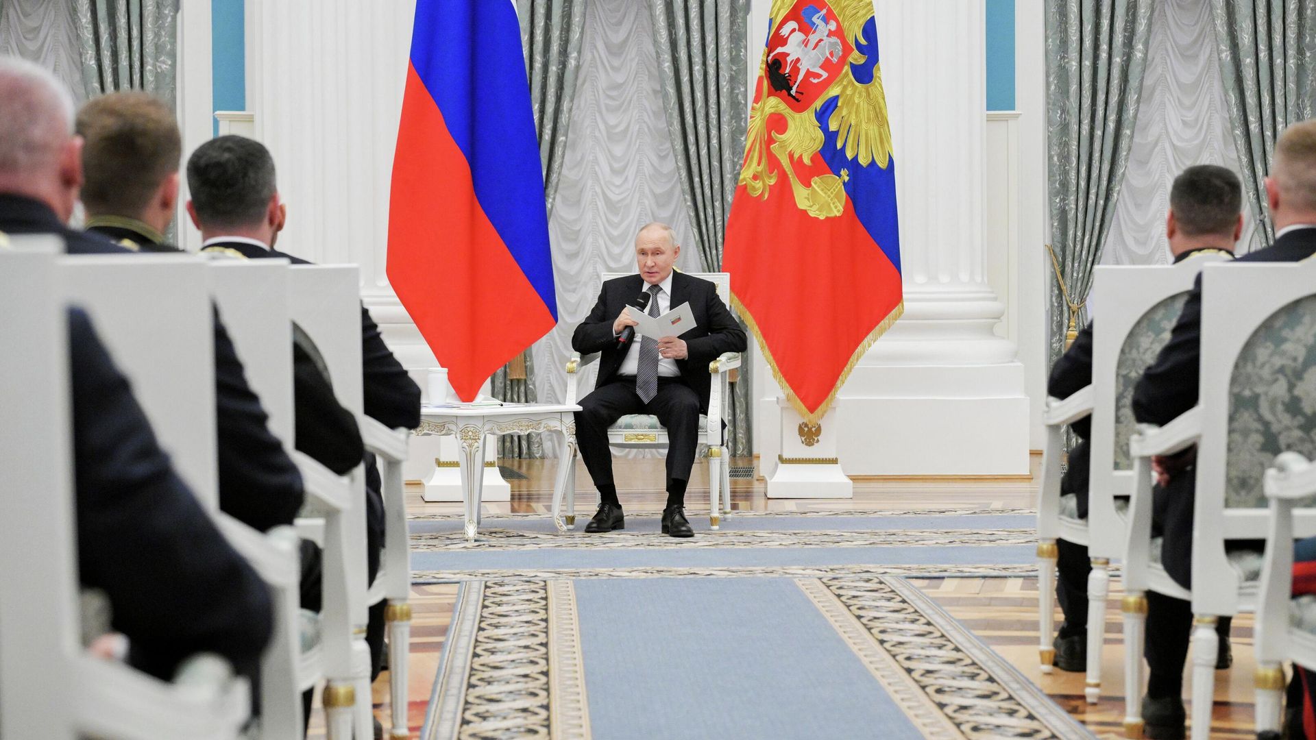 Президент РФ Владимир Путин проводит встречу в Кремле с участниками образовательной программы для ветеранов и участников специальной военной операции Время Героев - РИА Новости, 1920, 22.05.2026