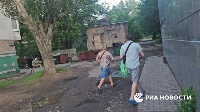 Последствия удара ВСУ по Луганску