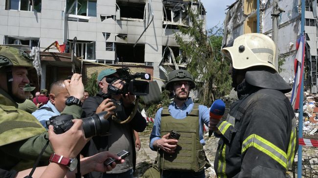 Представители СМИ из 19 стран на месте трагедии в Старобельске в ЛНР