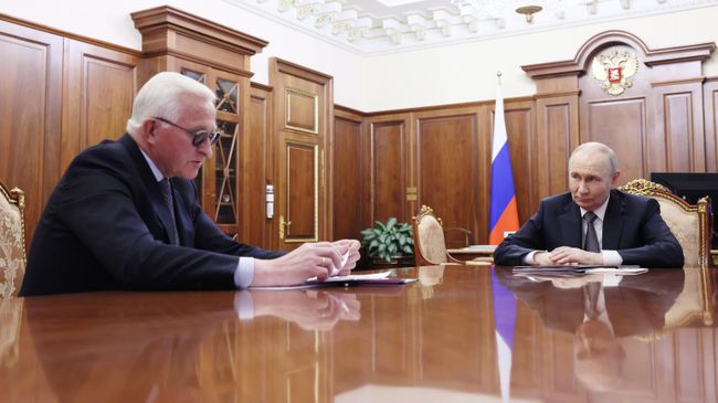 Путин на встрече с президентом Российского союза промышленников и предпринимателей Александром Шохиным