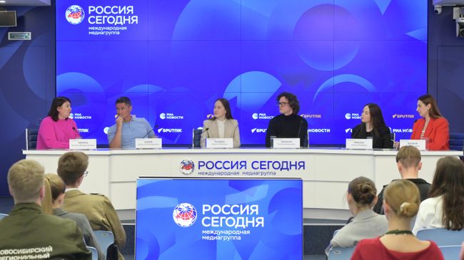 Круглый стол на тему: Кому люди верят больше: журналистам или блогерам?