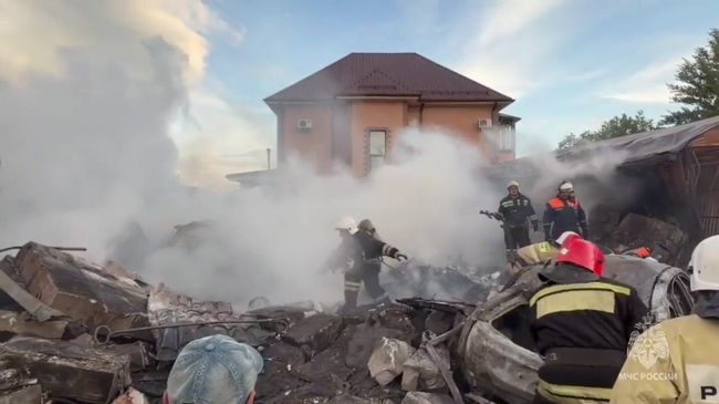 Ликвидация пожара в частном жилом доме в Липецке