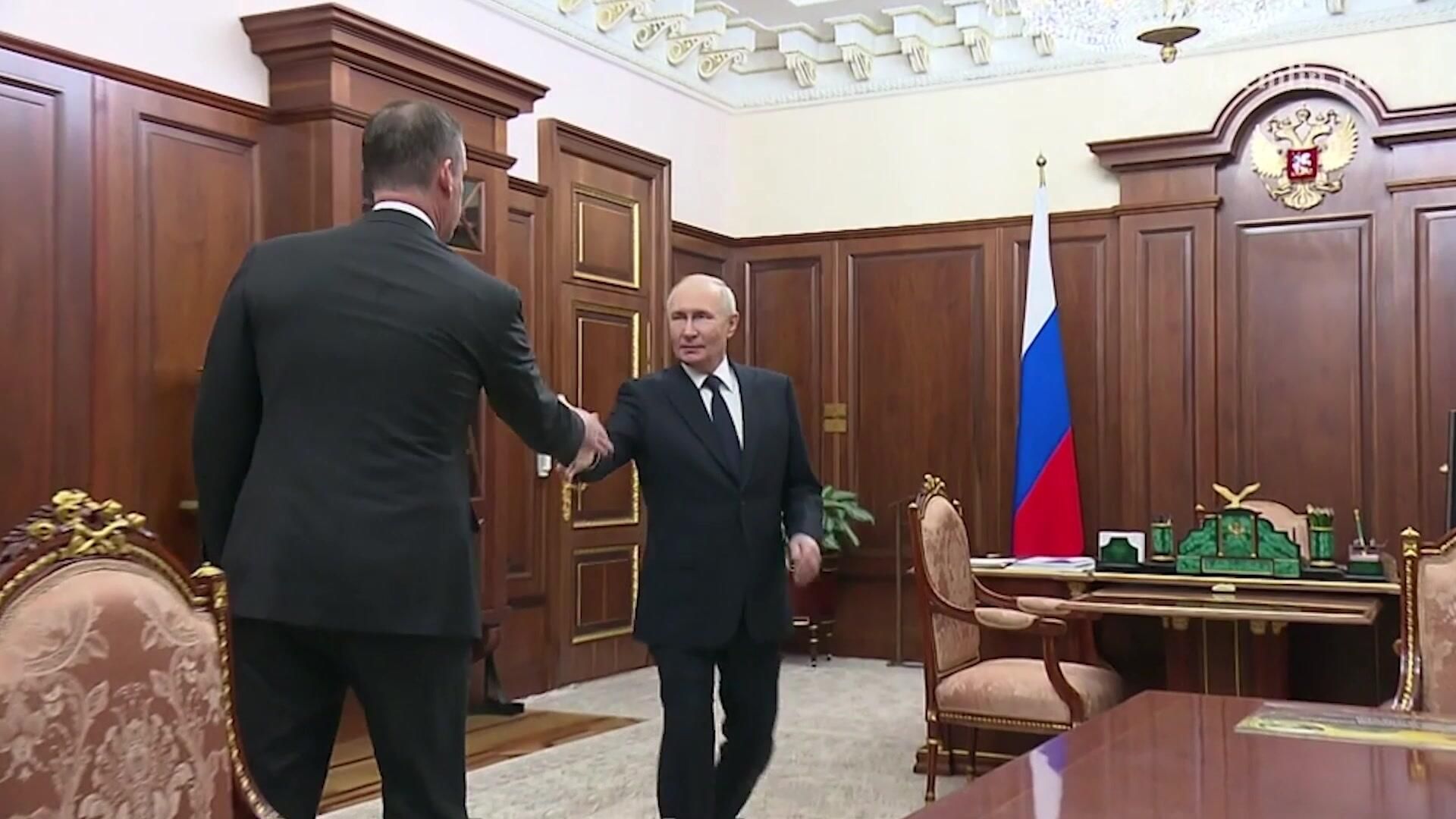 Путин на встрече с Дмитрием Патрушевым Путин на встрече с Дмитрием Патрушевым - РИА Новости, 1920, 27.05.2026
