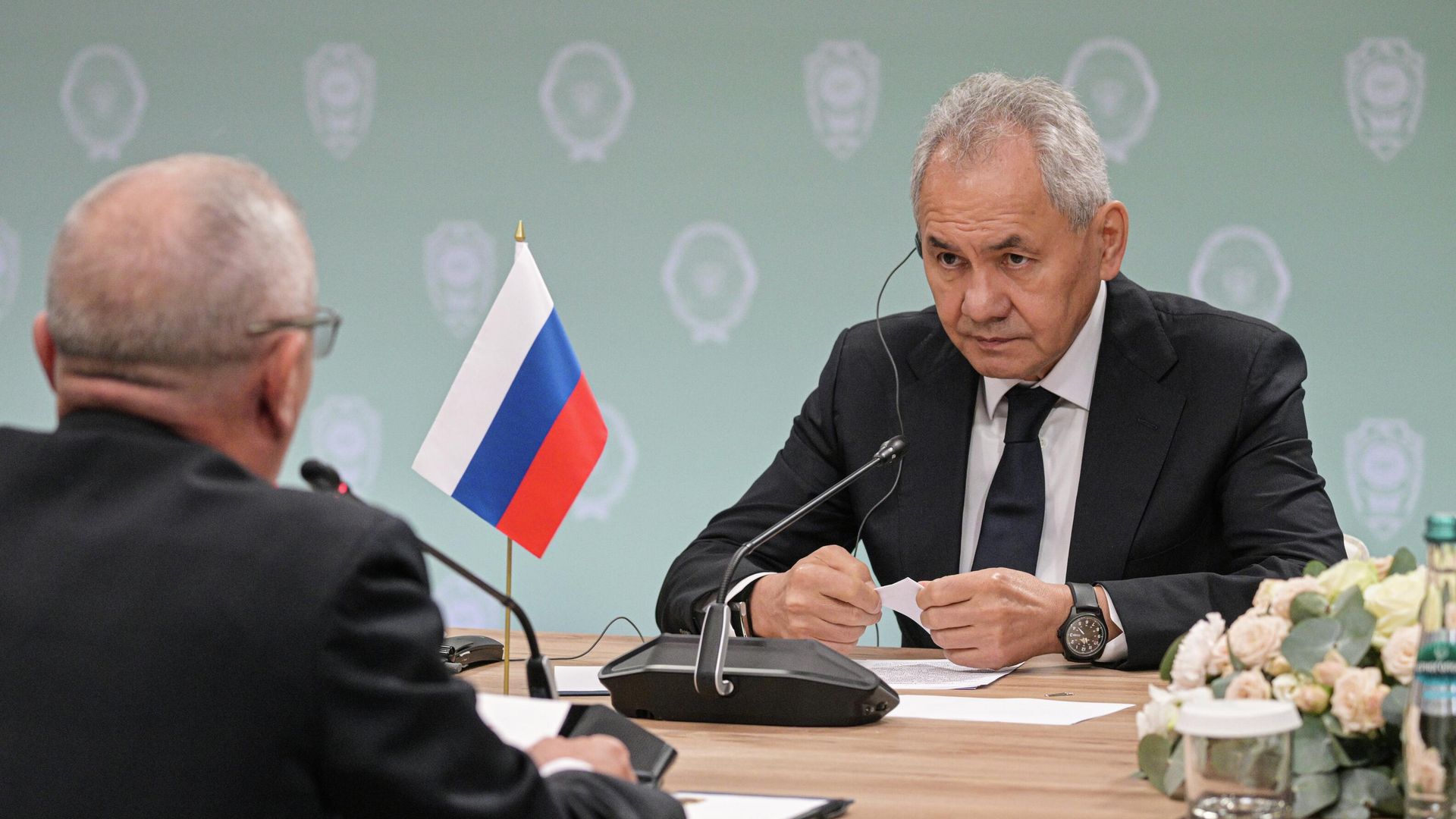 Секретарь Совета безопасности РФ Сергей Шойгу во время встречи с генеральным секретарем Совета национальной обороны Венесуэлы Хосе Аделино Орнеласом Феррейрой. 27 мая 2026 Секретарь Совета безопасности РФ Сергей Шойгу во время встречи с генеральным секретарем Совета национальной обороны Венесуэлы Хосе Аделино Орнеласом Феррейрой. 27 мая 2026 - РИА Новости, 1920, 27.05.2026