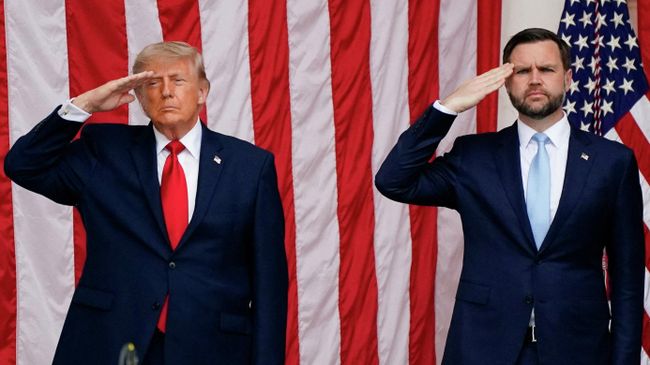 Президент США Дональд Трамп и вице-президент США Джей Ди Вэнс